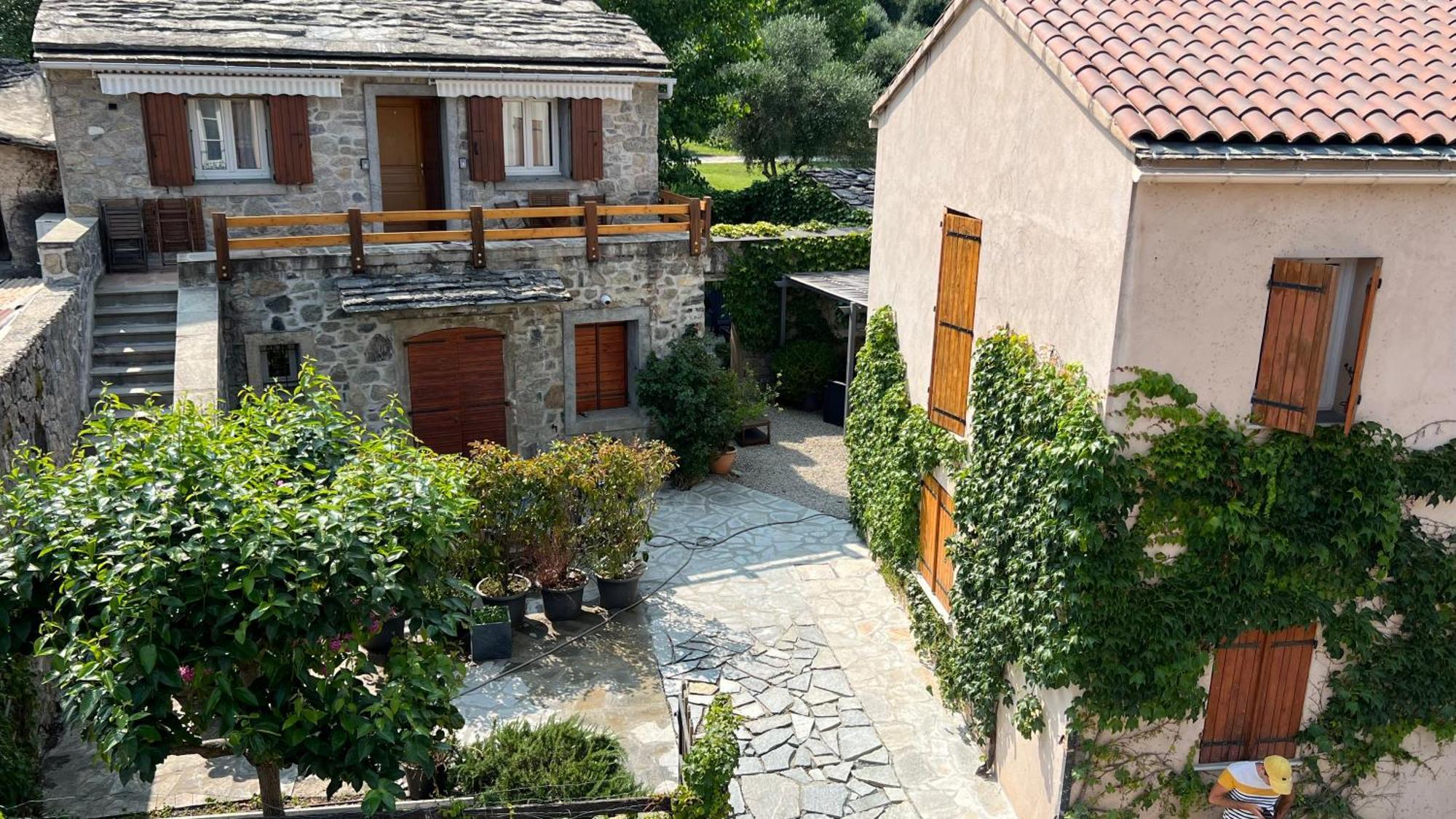 A Mandria, Appartements Avec Cuisine 30M2, Patio, Vue Montagnes Et Citadelle, 5 Minutes A Pied Du Centre Ville Et Des Rivieres Corte  Ngoại thất bức ảnh