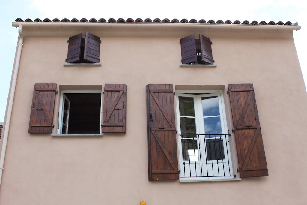 A Mandria, Appartements Avec Cuisine 30M2, Patio, Vue Montagnes Et Citadelle, 5 Minutes A Pied Du Centre Ville Et Des Rivieres Corte  Phòng bức ảnh