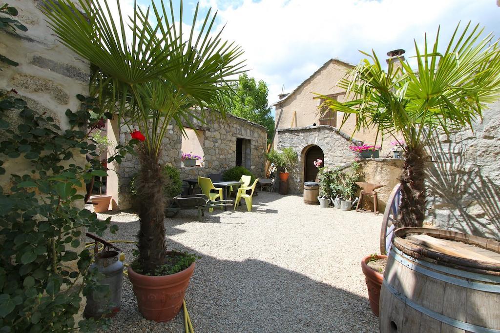 A Mandria, Appartements Avec Cuisine 30M2, Patio, Vue Montagnes Et Citadelle, 5 Minutes A Pied Du Centre Ville Et Des Rivieres Corte  Phòng bức ảnh